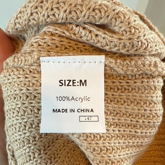 Sleeveless Sweater - Embroidered Bull Rider - Picture 2 of 4